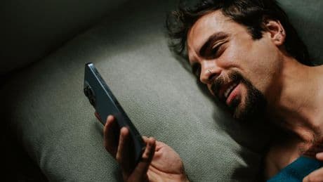 Trends auf Tiktok: "Good Night, Bro": Warum sich Männer süße Träume wünschen