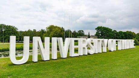 Medewerkers Universiteit Twente weg om sociale onveiligheid: 'Beperkt aantal'