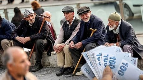 Meclis'ten milyonlarca emekliyi ilgilendiren karar! Beklenti büyüktü, karşılığı hayal kırıklığı oldu