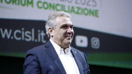 En nommant au gouvernement l’ex-patron du syndicat catholique, Meloni élargit un peu plus sa base