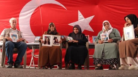 Diyarbakır anneleri evlatlarına kavuşmak istiyor