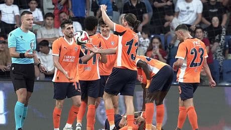 Başakşehir'e beraberlik yetti! Konferans Ligi'nde play-off turuna yükseldi