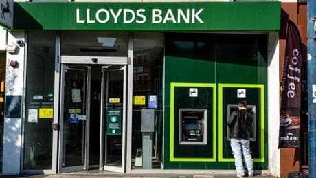 Major bank warns customers over little-known 30-day rule that many forget