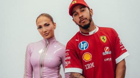Todo lo que no se vio del GP de Arabia: Alonso, fundido; Sainz, atascado en su coche y J.Lo revolucionando el 'gallinero'