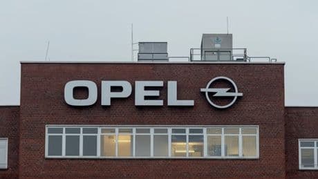 Opel-Mutter Stellantis mit Milliarden-Verlust – US-Zölle lasten schwer