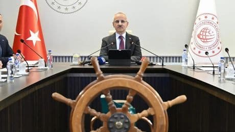 Doğu Akdeniz’deki deniz trafiği yerli ve milli sistemle izlenecek