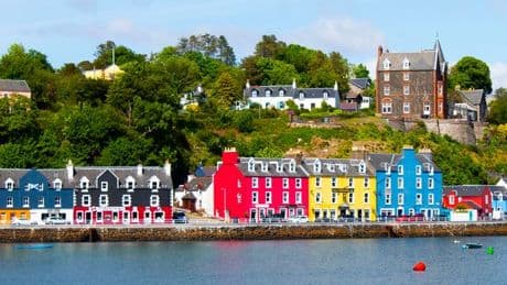 Dream job making biscuits on Scottish 'Balamory' island with accommodation provided