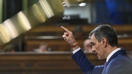 No podemos acostumbrarnos a la crueldad y la estupidez de Sánchez
