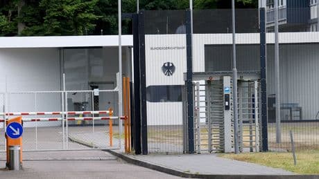 Folterte er über 100 Menschen? - Syrischer Geheimdienst-Mann (47) in U-Haft