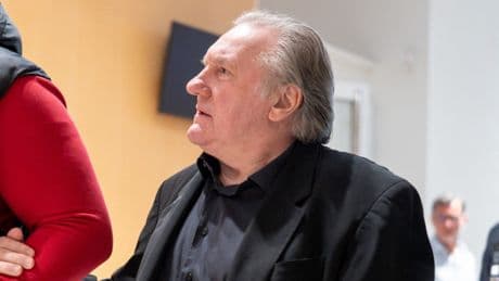 Gérard Depardieu condamné à 18 mois de prison avec sursis pour agressions sexuelles, sa défense « outrancière » sanctionnée