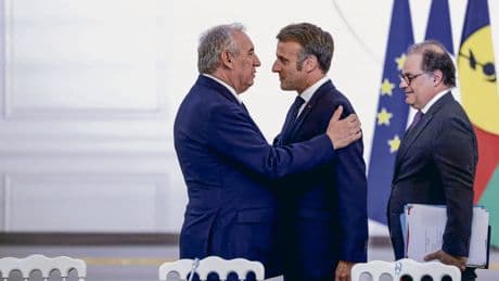 Neukaledonien | Staat im Staate Frankreich