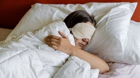 Sleep expert issues warning over common heatwave pyjama error