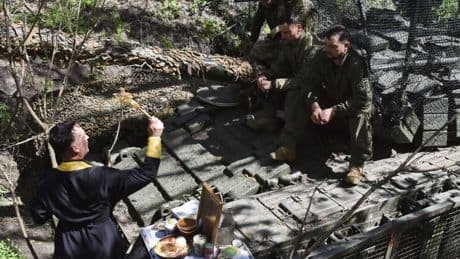 Russia resumes attacks on Ukraine as Putin's one-day Easter ceasefire ends