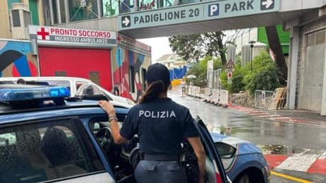 Neonata in auto in crisi respiratoria sull’A12, soccorsa dalla Polstrada e “scortata” al Gaslini