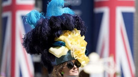 Großbritannien: Eine Frage der Hüte: Dresscode beim Pferderennen in Ascot
