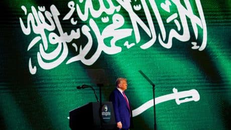 Estados Unidos hace efectivo el levantamiento de sanciones contra Siria para que el nuevo gobierno "promueva la paz"