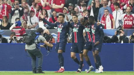 Football: un PSG en mode Ligue des champions remporte la Coupe de France contre Reims