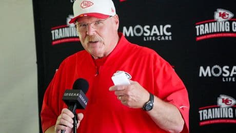 Andy Reid hypes ‘svelte’ Travis Kelce after transformative offseason: ‘He looks 20’