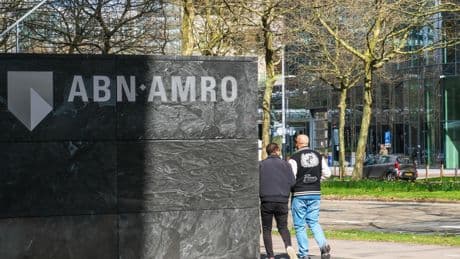 Toekennen van bonussen bij ABN Amro bestraft: DNB-boete van €15 miljoen