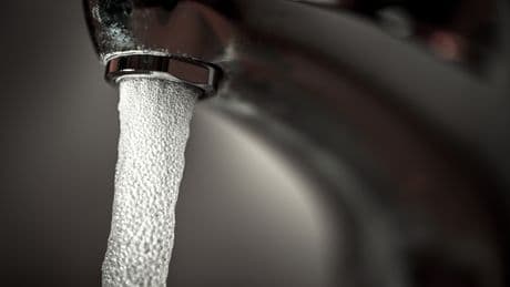 Irrer Wasserabschlag: 95-Jährige soll 60.000 Euro im Monat zahlen