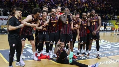 Atina'da muhteşem geri dönüş! Galatasaray Şampiyonlar Ligi'nde güle oynaya finalde!