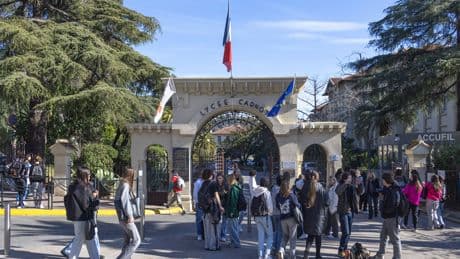 Pourquoi Elisabeth Borne encourage l’année sabbatique après le bac