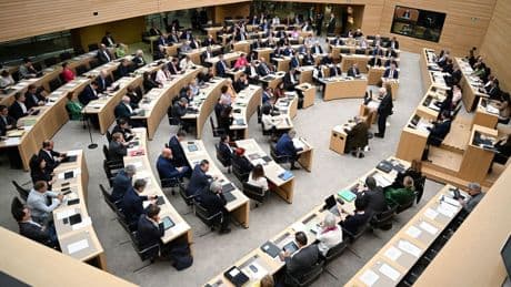 Parlamentseklat: Hakenkreuz auf Stimmzettel im Stuttgarter Landtag geschmiert