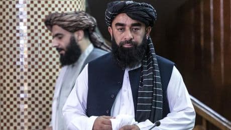 Afghanistan: Bund lässt Mitarbeiter der Taliban-Regierung nach Deutschland