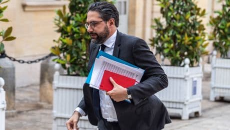 Confronté à l'entrisme islamiste, un préfet témoigne