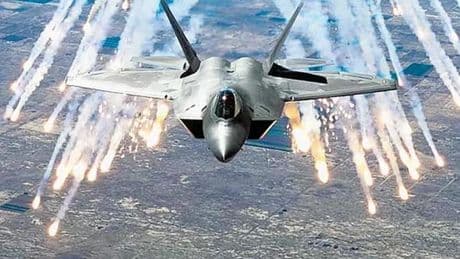 İsrail-İran savaşında kritik eşik: F-22 RAPTOR!