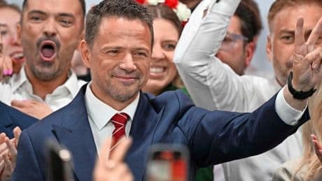 Pro-Europese Rafal Trzaskowski stevent af op nipte winst Poolse presidentsverkiezing