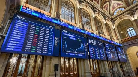 El Ibex busca el pleno semanal de subidas