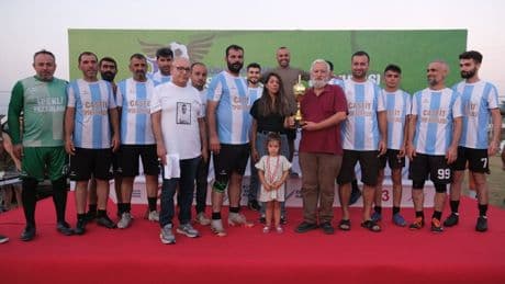 Yunusoğlu Futbol Turnuvası’nda Zeydan Karalar ve Samet Güdük için özgürlük talep edildi