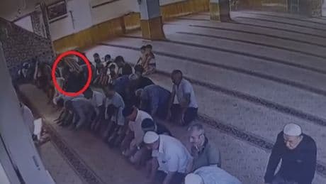 Camideki cinayetin güvenlik kamerası görüntüleri ortaya çıktı