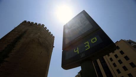 La AEMET pone 12 comunidades bajo aviso por altas temperaturas y riesgo de tormentas