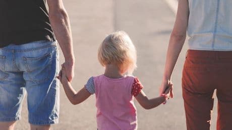 Impôts des couples en concubinage: comment déclarer votre enfant si vous n'êtes ni mariés ni pacsés?