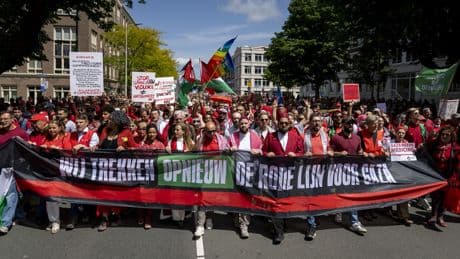 Organisatie claimt 150.000 demonstranten bij Rode Lijn-protest