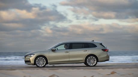 Los mejores coches familiares para viajar y que superan a los SUV en casi todo