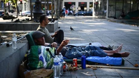 Canicule : pour les SDF, la chaleur « ajoute des problèmes à tout le reste »