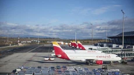 IAG gana 176 millones en el primer trimestre frente a 4 millones de pérdidas un año antes