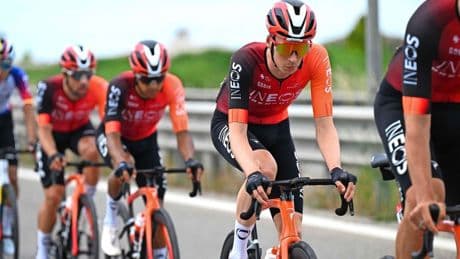 LIVE Giro d’Italia: aanval Thymen Arensman afgeslagen, Bart Lemmen wederom in de kopgroep