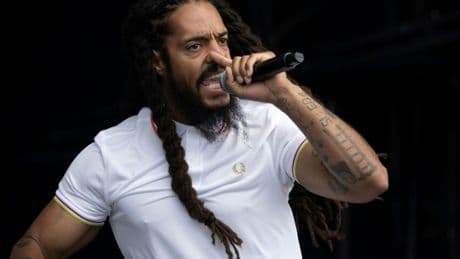 Glastonbury Festival: Rapper Bob Vylan sorgen mit anti-israelischen Äußerungen für Eklat