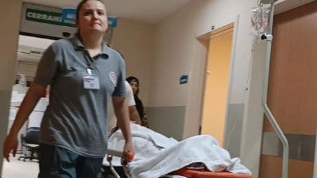 3'üncü kattan düşen 14 yaşındaki Elif, ağır yaralandı