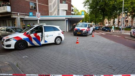 Bebloede man in Rotterdam opgepakt na waarschuwingsschot