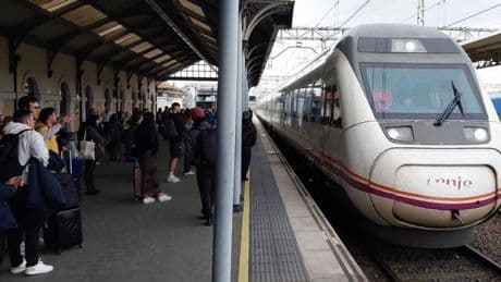 Renfe programa 245 autobuses al modificar por obras sus servicios entre Madrid, Logroño y Bilbao