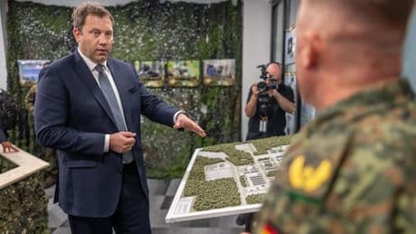 „Deutlich machen, wie wichtig der Aufbau der Brigade für die Bundesregierung ist“
