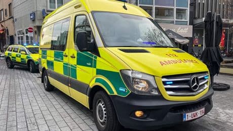 Man (44) ernstig gewond nadat hij overgoten wordt met bijtende vloeistof om ’foutparkeren’