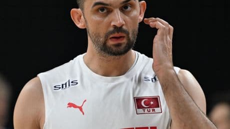 Arslan Ekşi milli takıma veda etti!