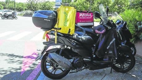 Supermercados del País Vasco comienzan a repartir su inventario con Glovo