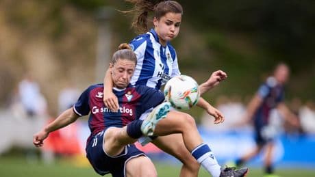 La Real domina el derbi pero no es capaz de superar al Eibar (0-0)